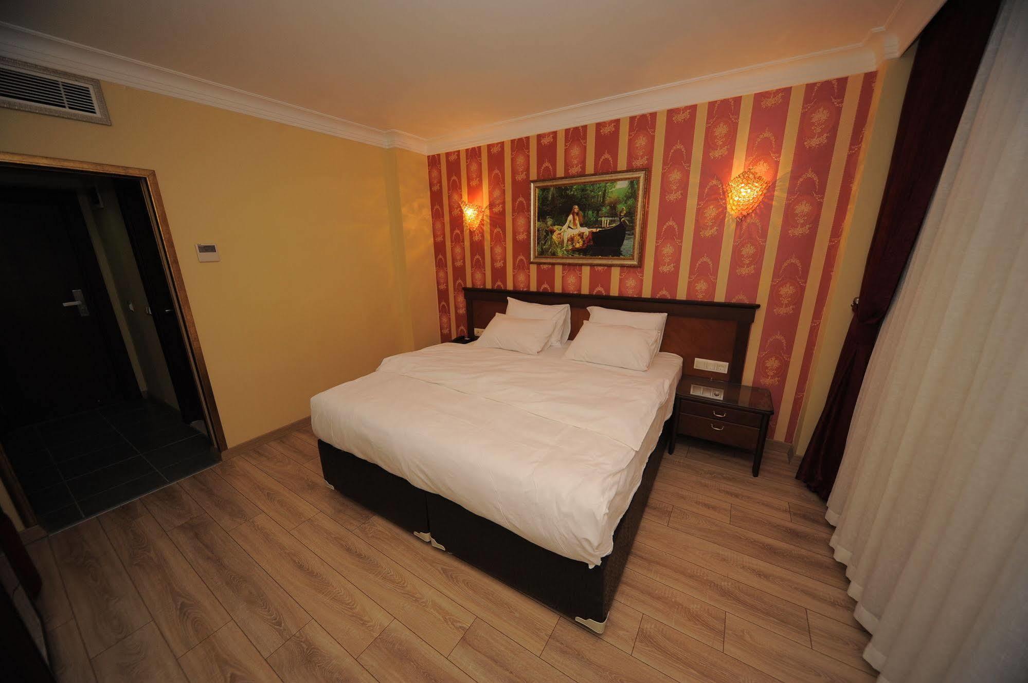 Golden Lake Hotel Adana Kültér fotó
