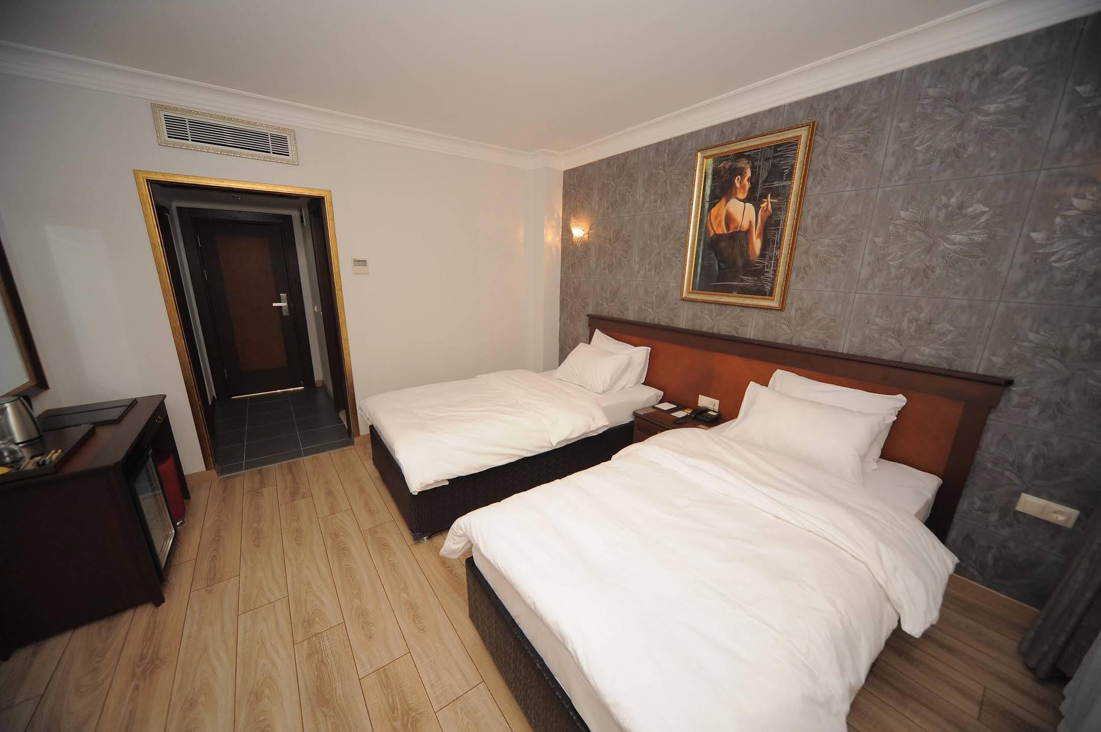 Golden Lake Hotel Adana Kültér fotó